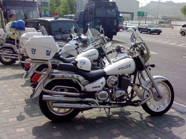 Policja koreańska używa Daelimów od lat. (fot. Chopaksa1019/Wikipedia/DCF 1.0)